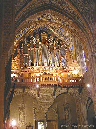Buffet renaissance polychrome 1523 de la cathédrale de Lavaur